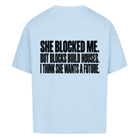 BLOCKS BUILD HOUSES — Oversized Tee in Baby Blue, Rückenprint
