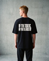 STILL OBSESSED — Oversized Tee in Black, Rückenprint, am Model