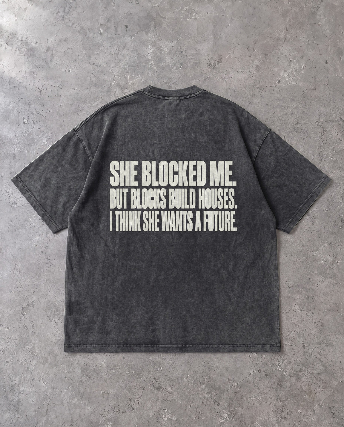 BLOCKS BUILD HOUSES — Oversized Tee in Washed Black, Rückenprint, Flat-Lay