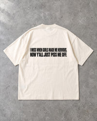 MADE ME NERVOUS — Oversized Tee in Natural Raw, Rückenprint, Flat-Lay